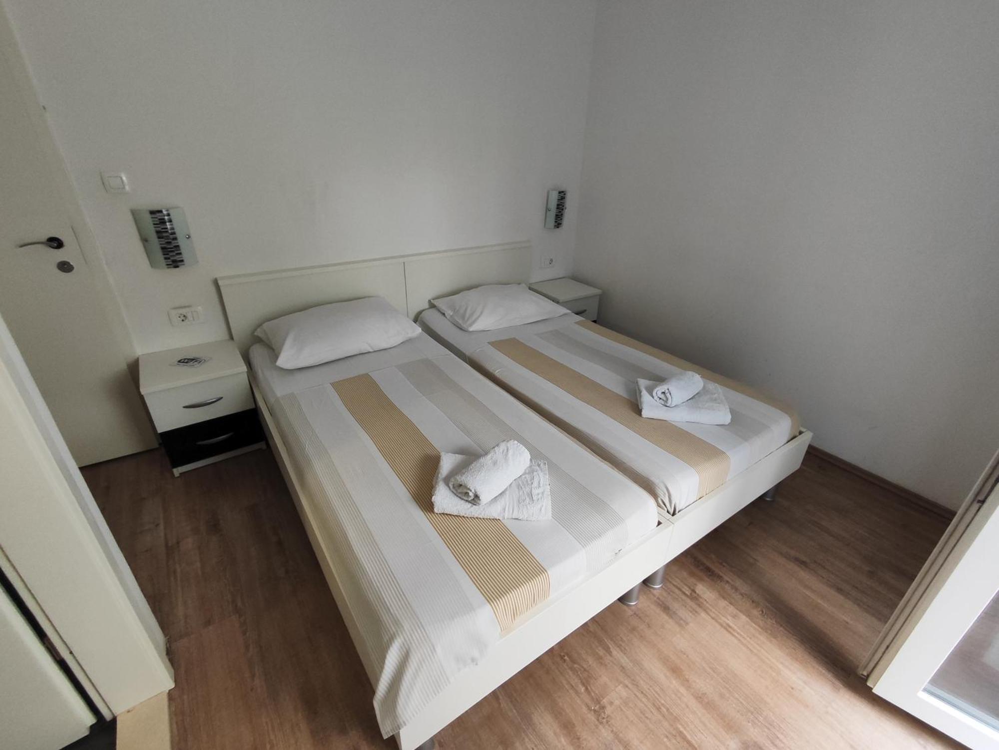 Zoric Apartments & Rooms 2 Дубровник Экстерьер фото